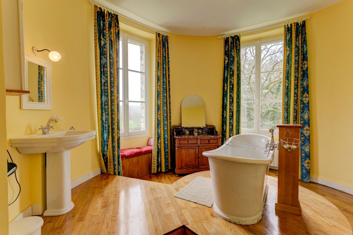 Château Roussignol - Bathroom